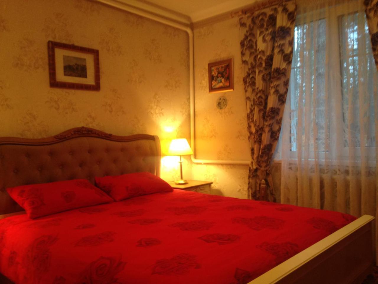 Domik V Lesy Guest House Lyutezh Bagian luar foto